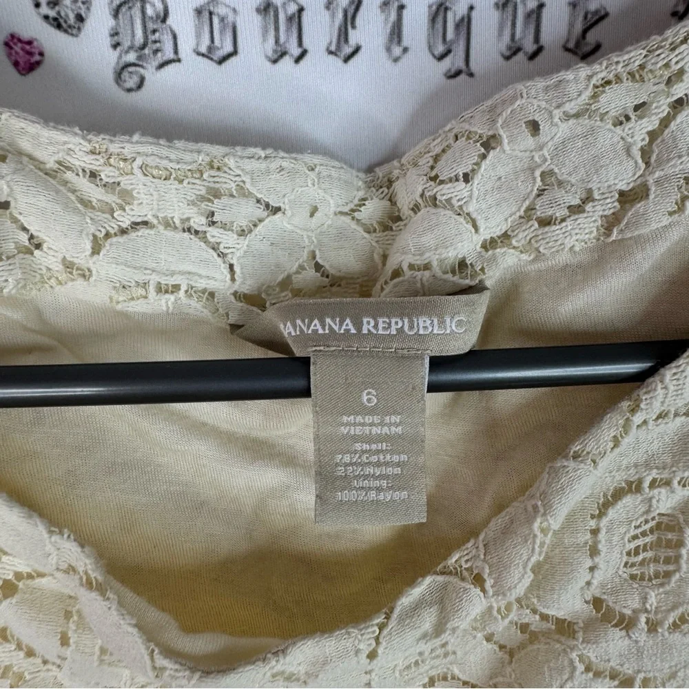 Banana Republic shirt crochet style lace floral Cream Lace Blouse - Picture 3 of 5